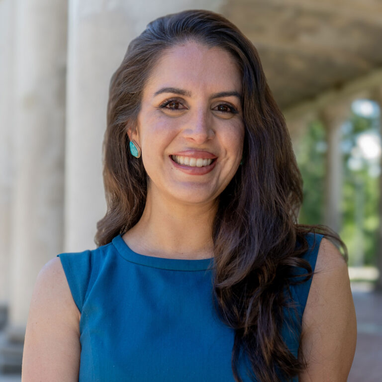Alejandra Vazquez Baur headshot